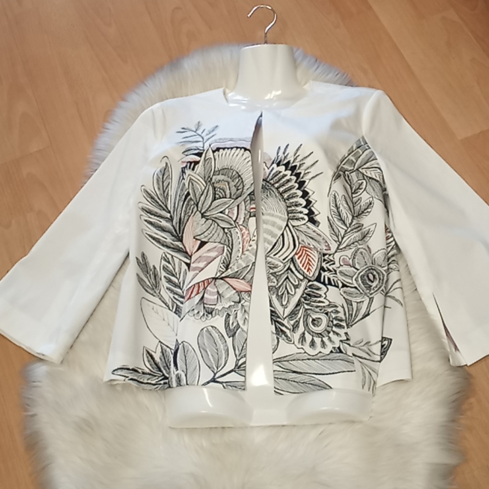 Chico's Short Floral Print Jacket - Picture 10 of 14